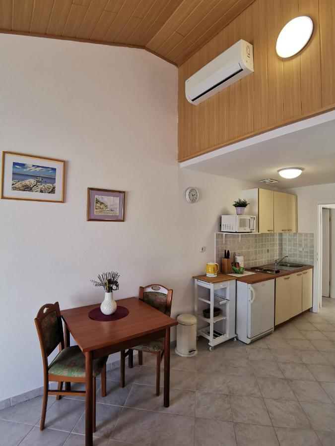 Apartments Marija Lastovo Exterior photo